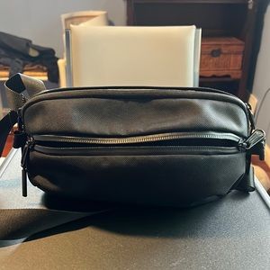 AER day sling 2 (great condition)